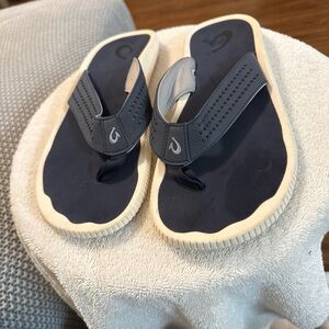 OluKai Navy and Cream Flip Flop Sandals with Padded Thong